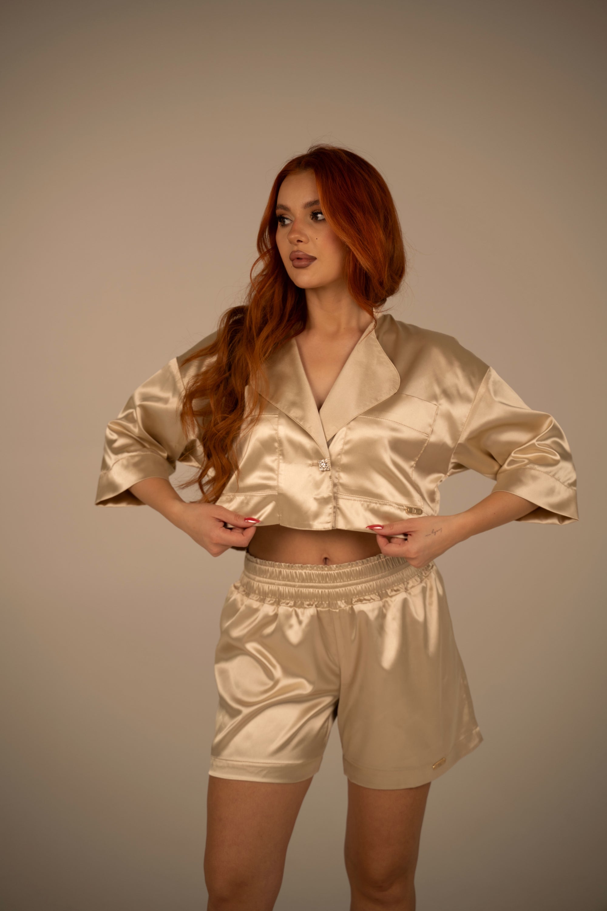 Luxusní saténové kraťasy - zlaté